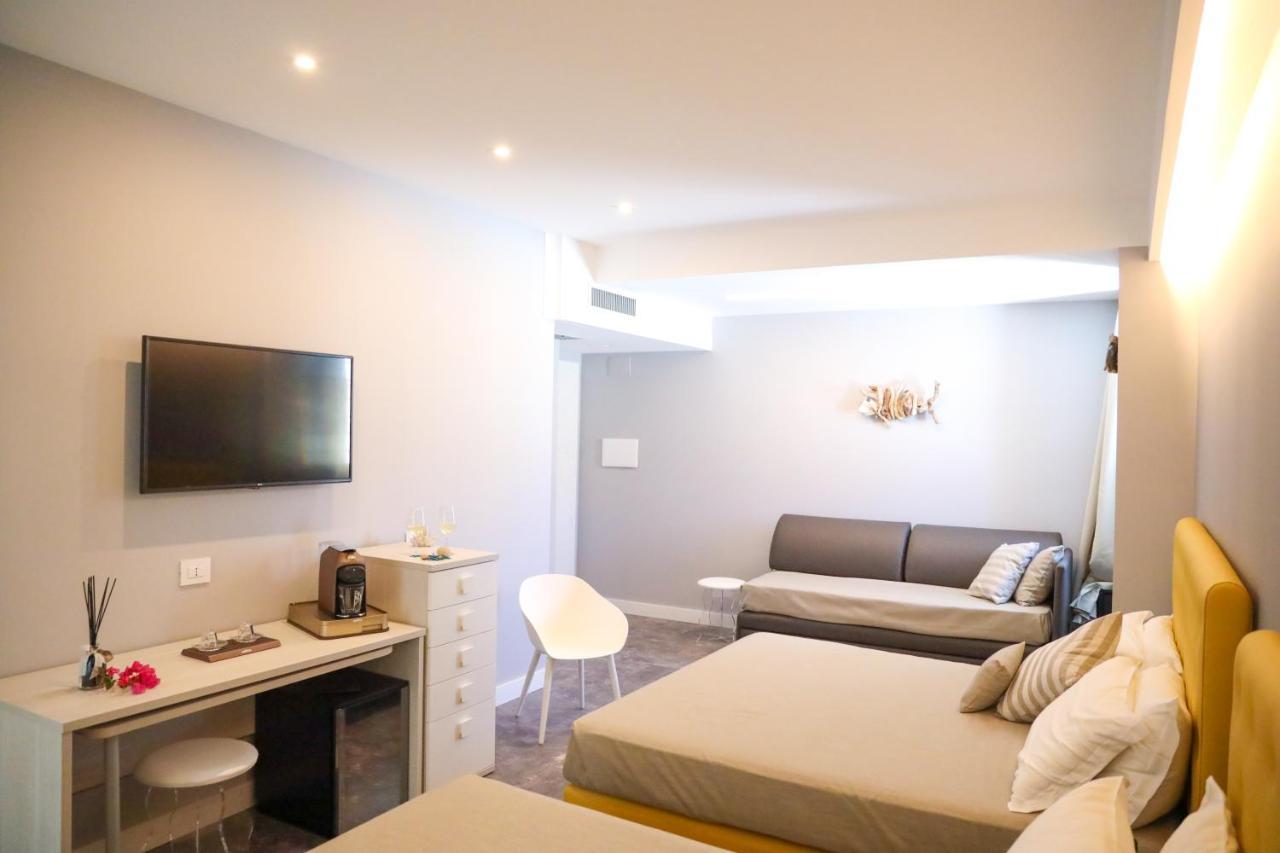 J Luxury Home Тропеа Екстериор снимка